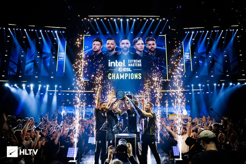 G2 lift the IEM Cologne 2023 trophy
